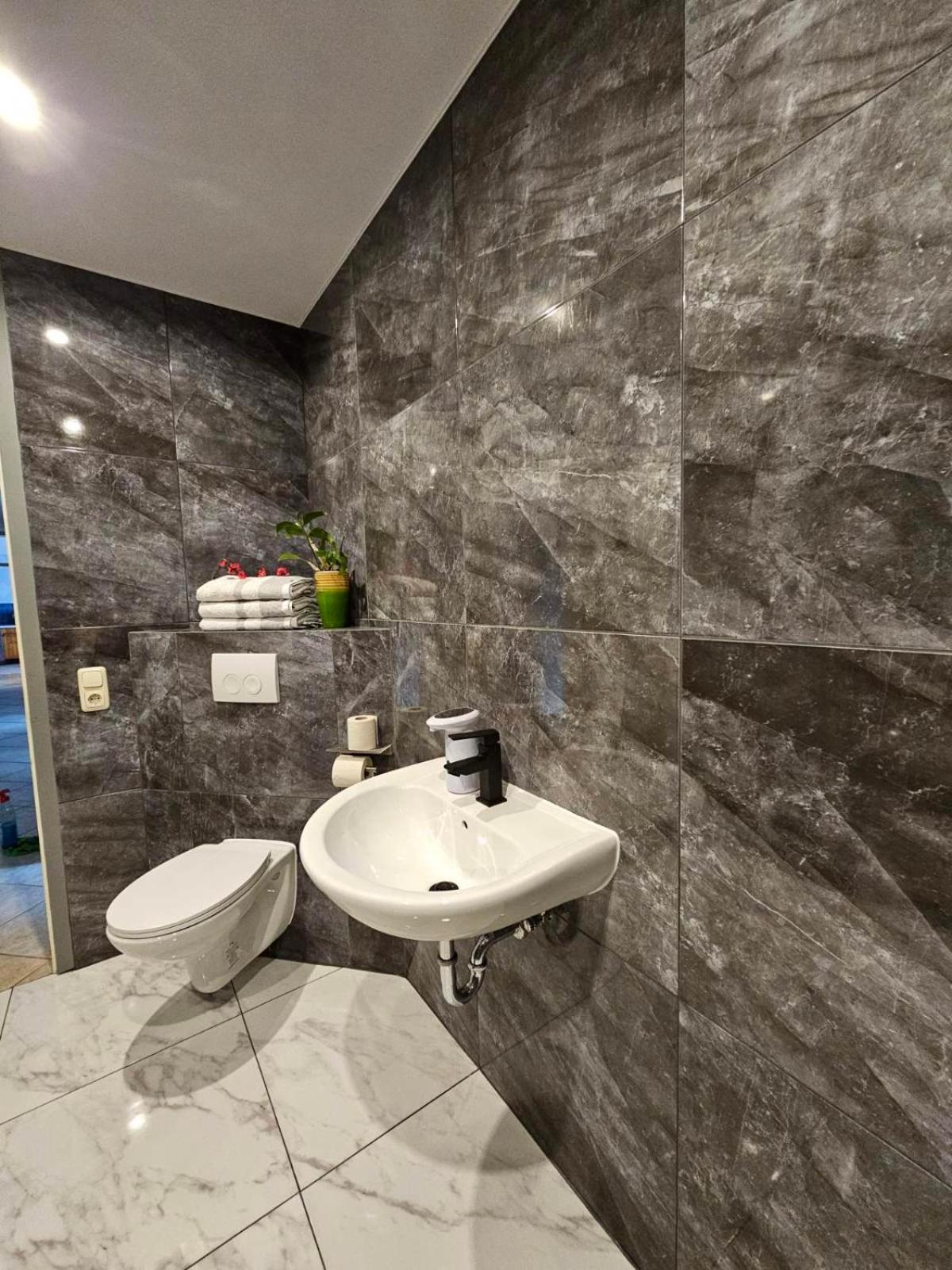 XXL Business Apartment Wertheim Extérieur photo